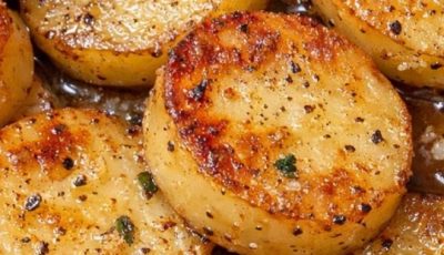 Oven-Baked 4-Ingredient Melting Roasted Potatoes