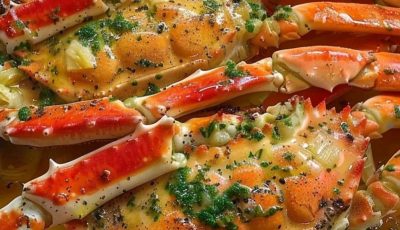 Garlic Butter Baked Crab Legs