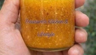Turmeric, ginger, cinnamon, lemon juice, and raw honey.